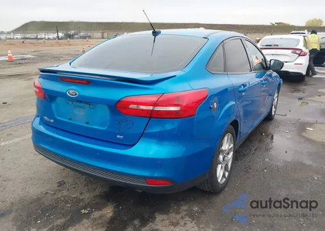 2015 Ford Focus Se z USA, uszkodzony, nr VIN 1FADP3F24FL375524